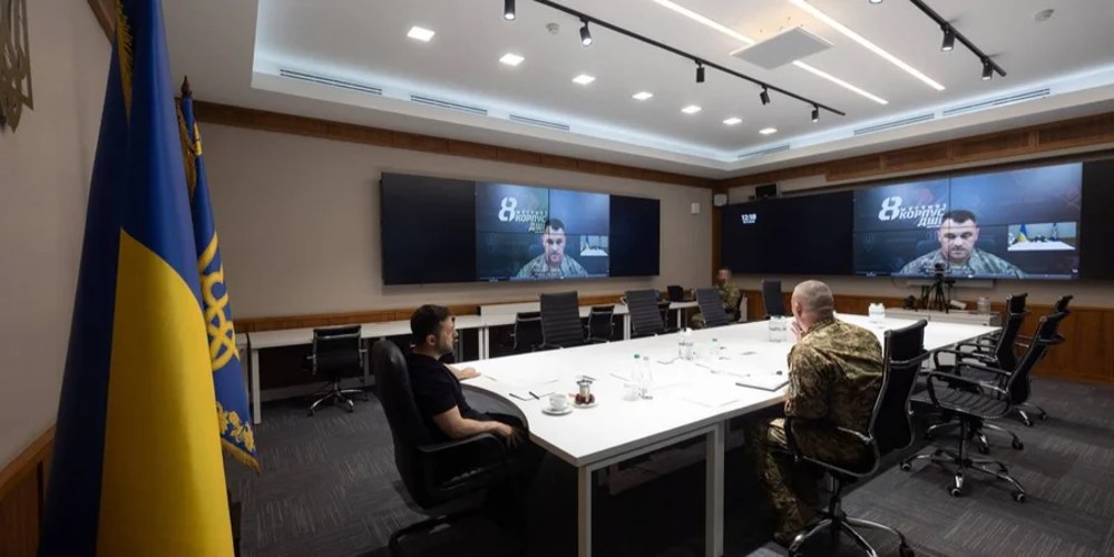 Зеленський і Паліса проводять нараду з командирами корпусів Сил оборони