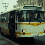 92 маршрутка Львів на міській зупинці