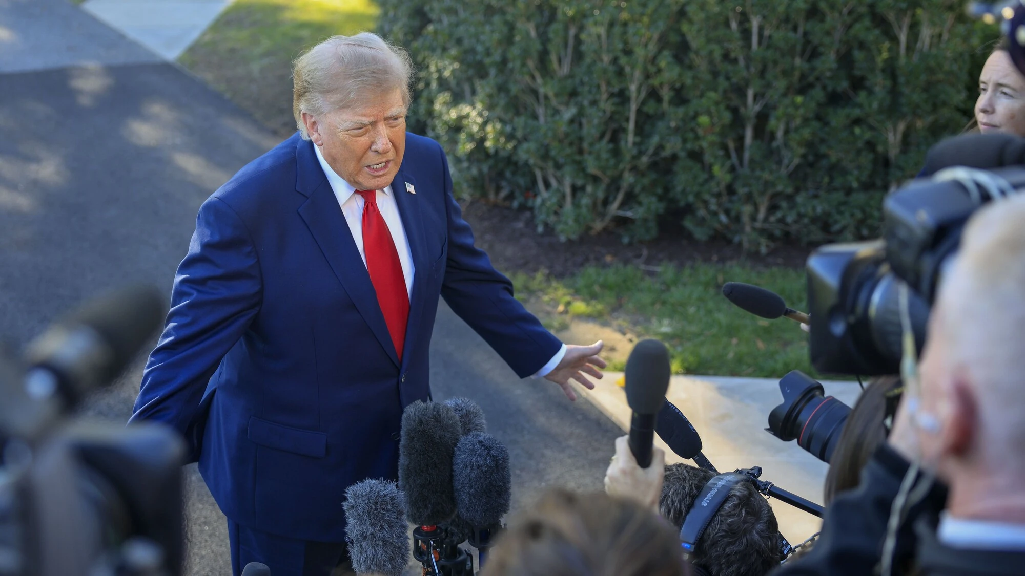 Дональд Трамп повідомив про зміни у доступі України до Starlink